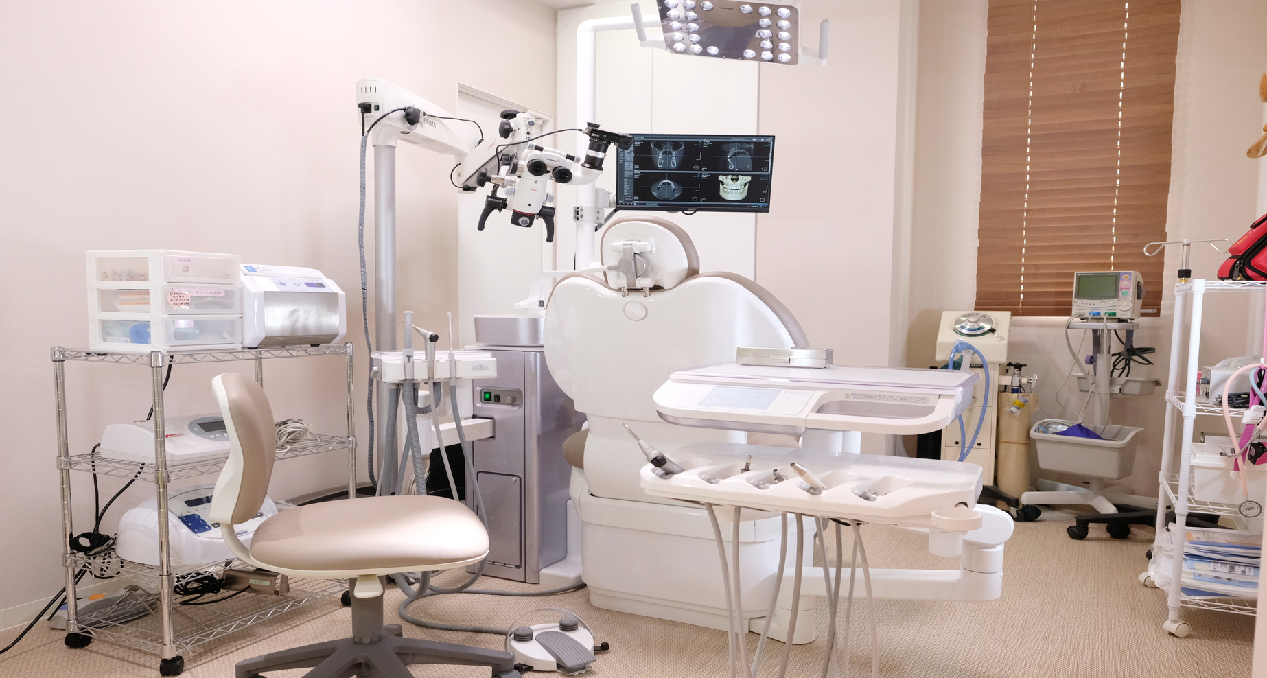 大井町駅より徒歩２分、インプラント治療が得意な歯科医院なら東京都品川区の「ホワイトラビット歯科医院」